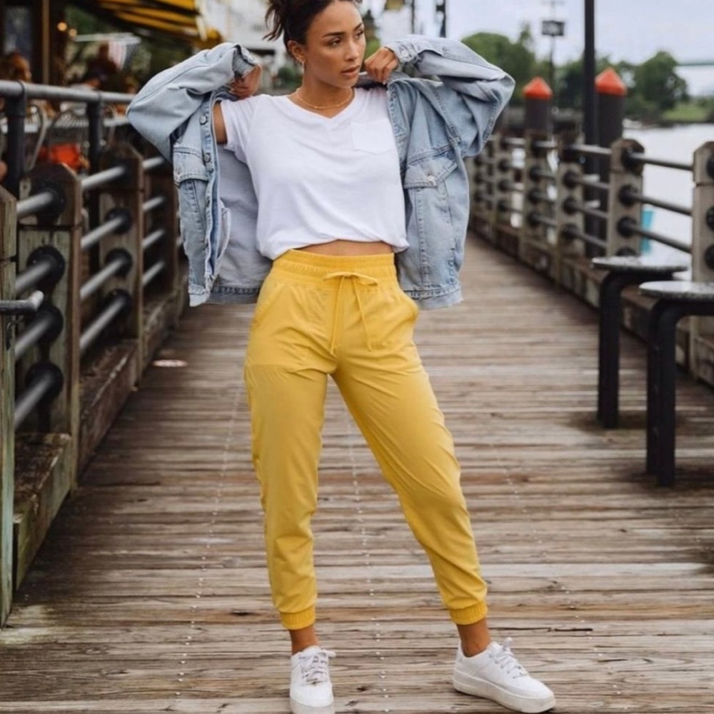 Albion Fit Yellow Jetsetter High Rise Joggers Pant Athleisure Elastic Waist XXS